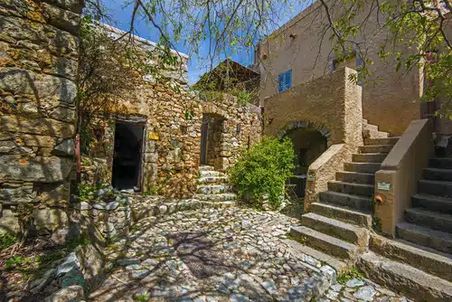 Les maisons du village de Pigna en Corse