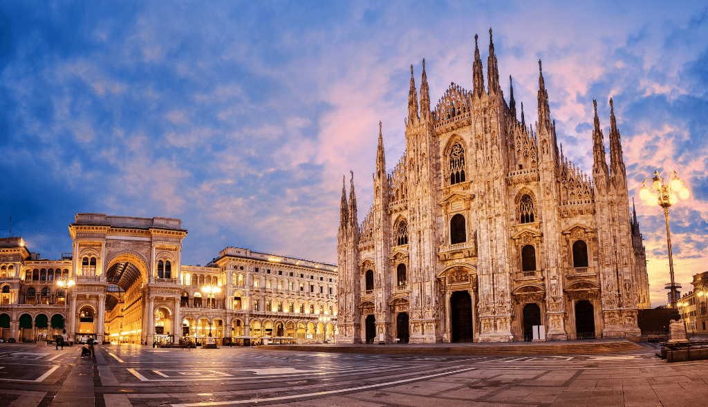 Monument et place historique de la ville de Milan